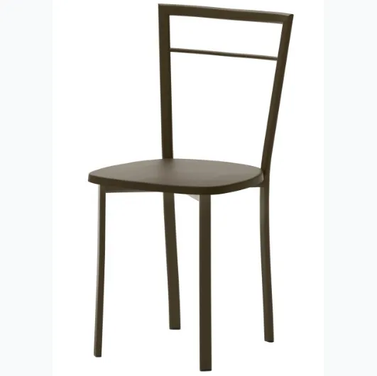 Olivia metal chair with a wooden seat by Veneta Cucine.