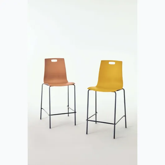 Olly stool with polypropylene seat and lacquered steel structure by Ingenia.