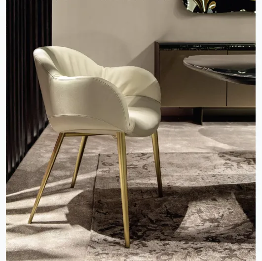 Padded leather chair Olympia by Tonin Casa.