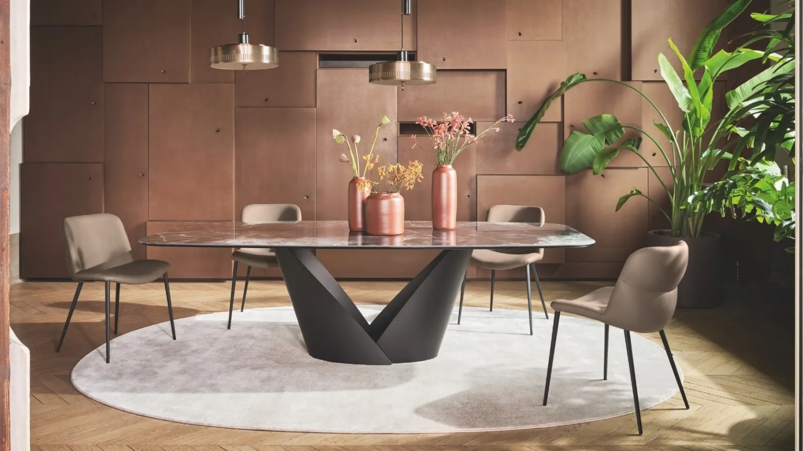 Calligaris Onda eco-leather chair.