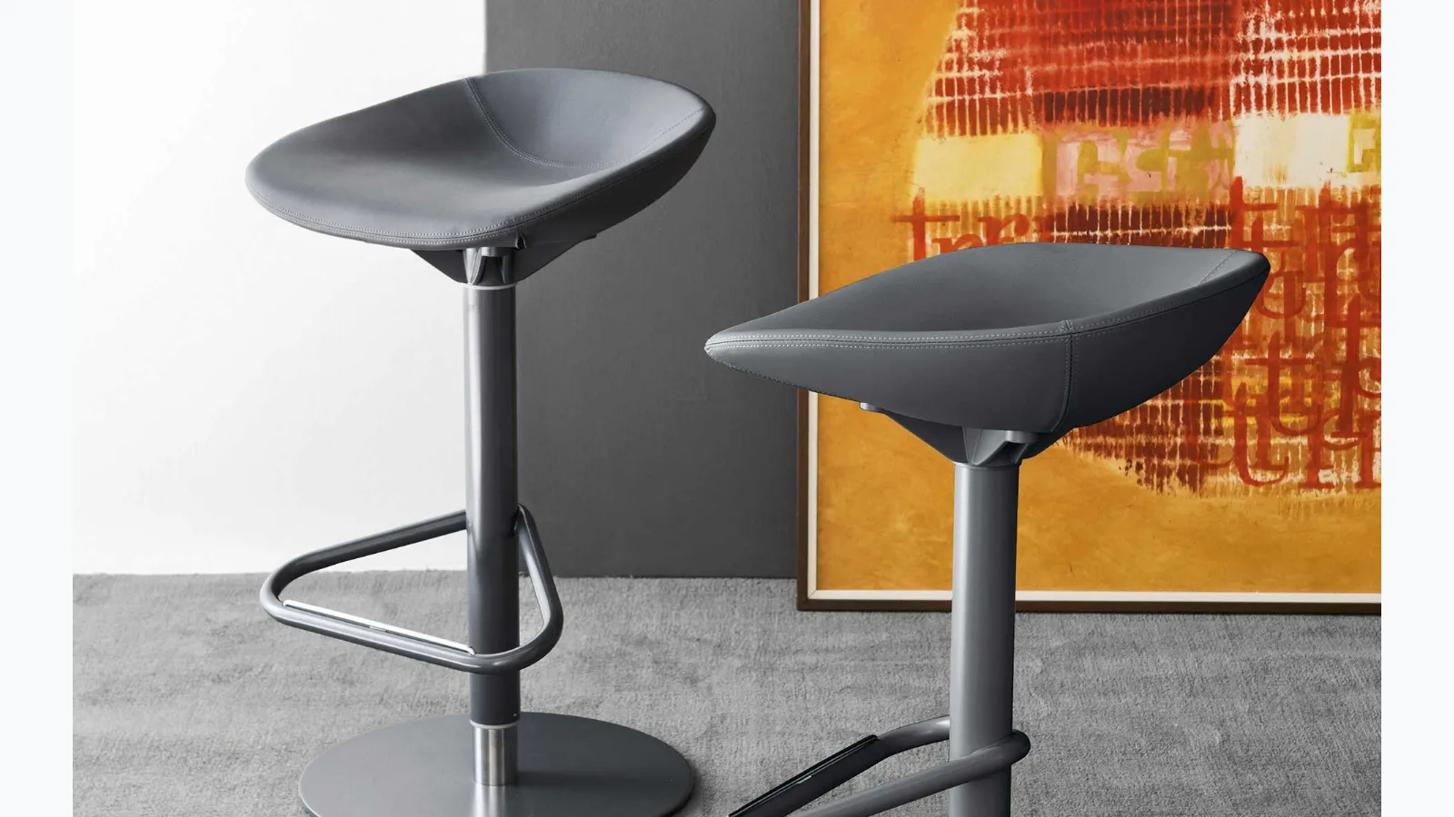 Adjustable Palm stool in leather-effect fabric by Calligaris.