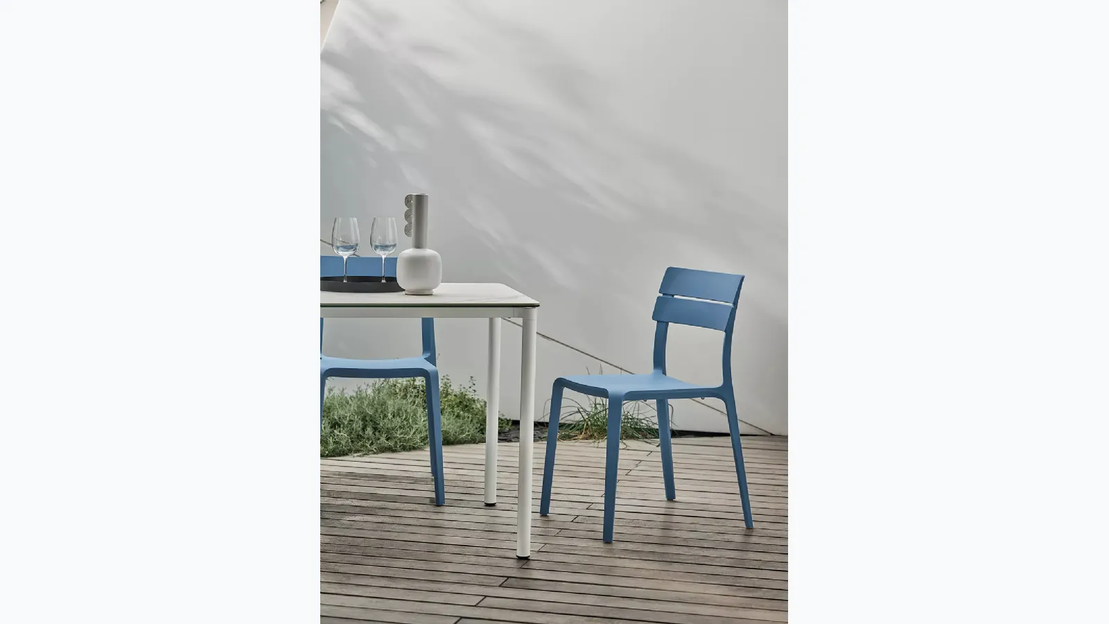 Stackable Rocket chair by Bontempi.