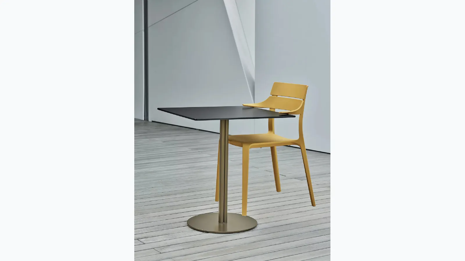 Rocket stackable chair by Bontempi