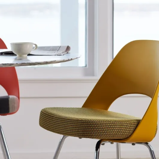 Saarinen Executive Chair Plastic by Knoll