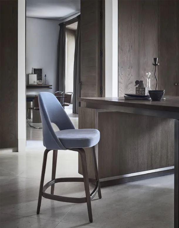 Saarinen Executive Stool by Knoll