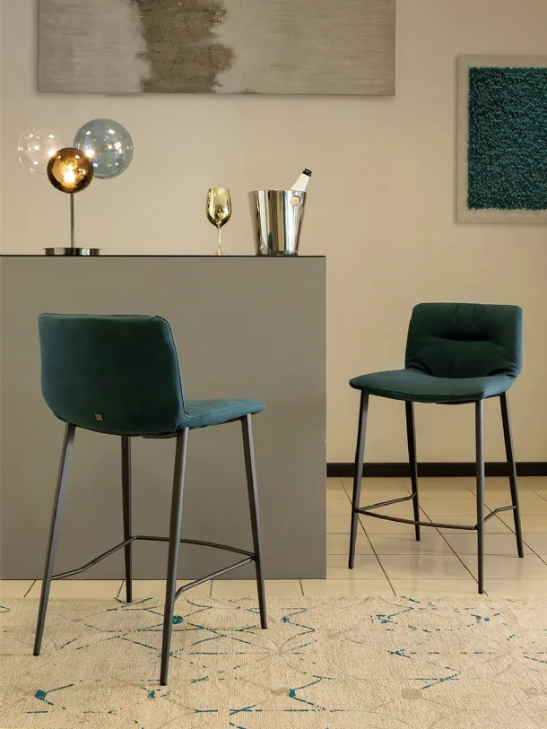 Alexia stool by Tonin Casa