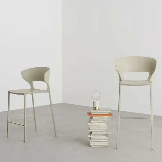 Koki polyurethane stool by Desalto