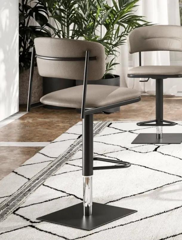 Logan stool by Ozzio