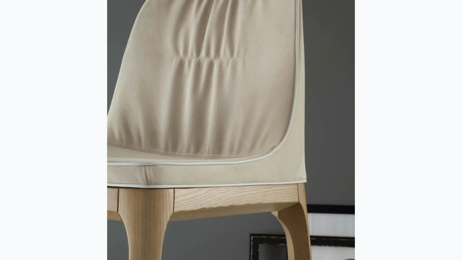 Leather stool Mivida by Tonin Casa