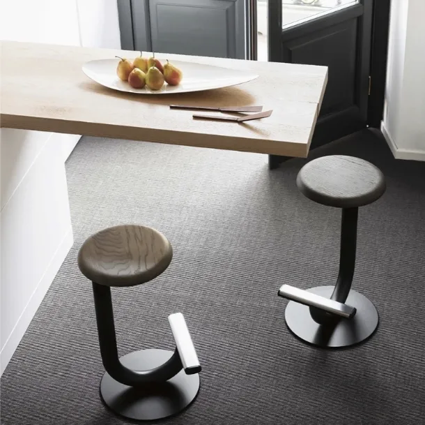 Strong stool with wooden seat by Desalto