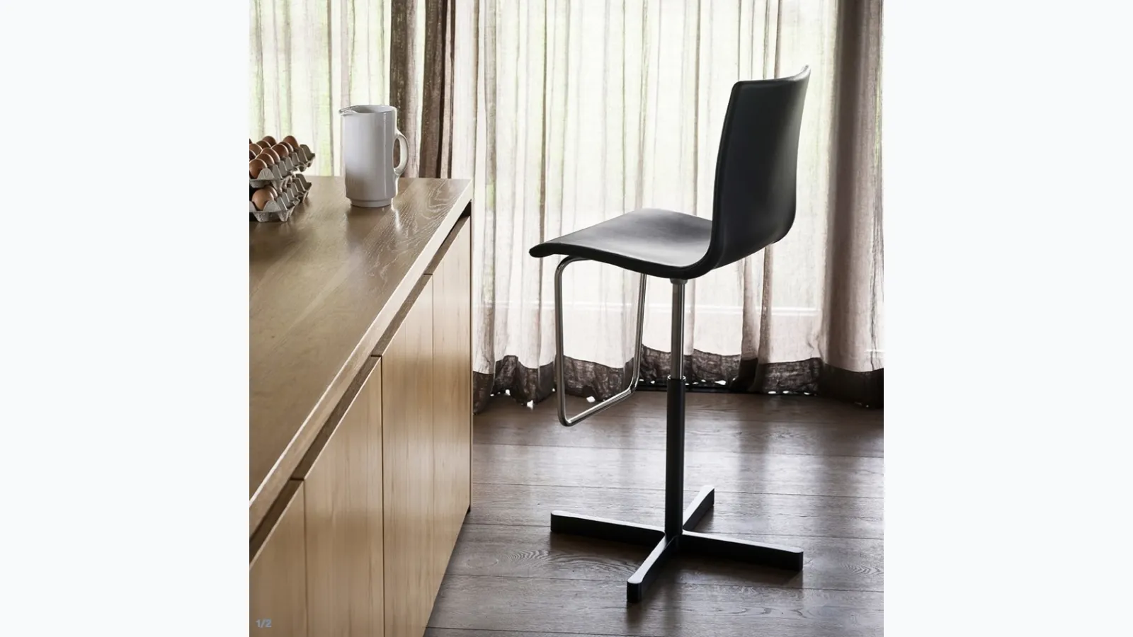 Wok stool with leather seat by Desalto