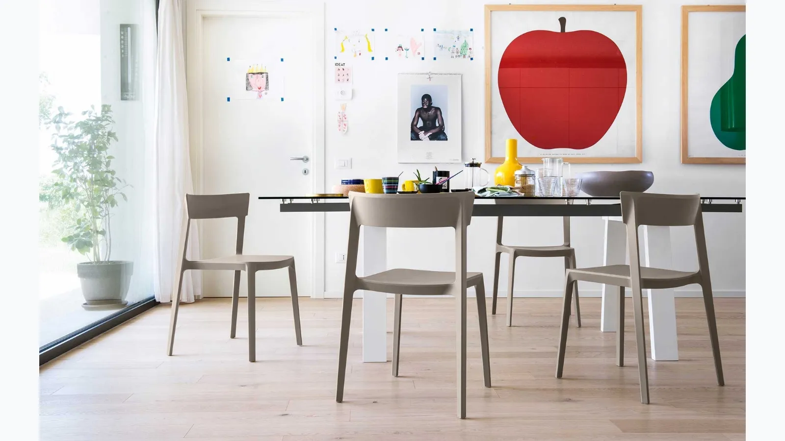 Stackable polypropylene chair Skin by Calligaris