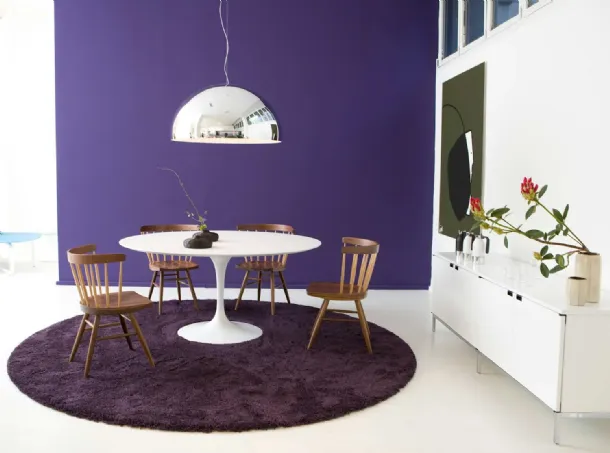 Knoll's Straight Chair.