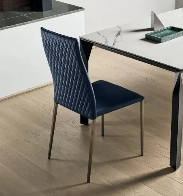 Leather Tai chair by Bontempi.
