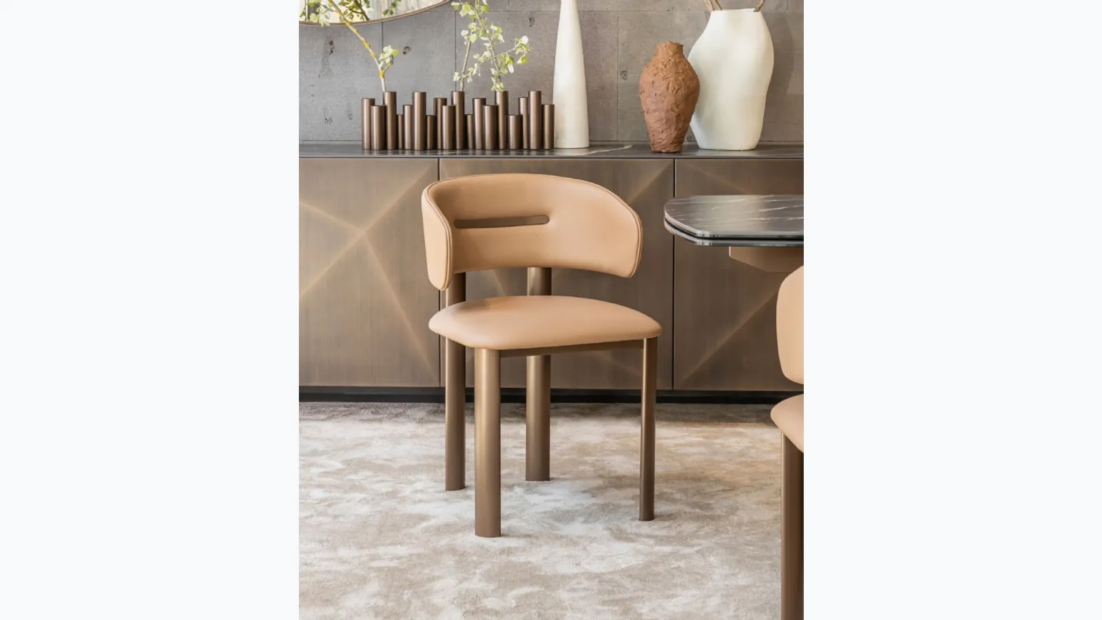 Design chair in Velvet leather by Riflessi.