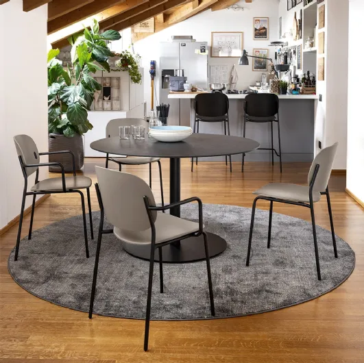 Yo! polypropylene chair by Connubia.