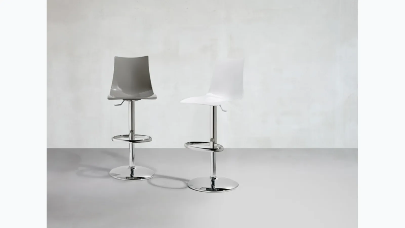 Zebra Up Antishock polycarbonate stool by Scab Design.