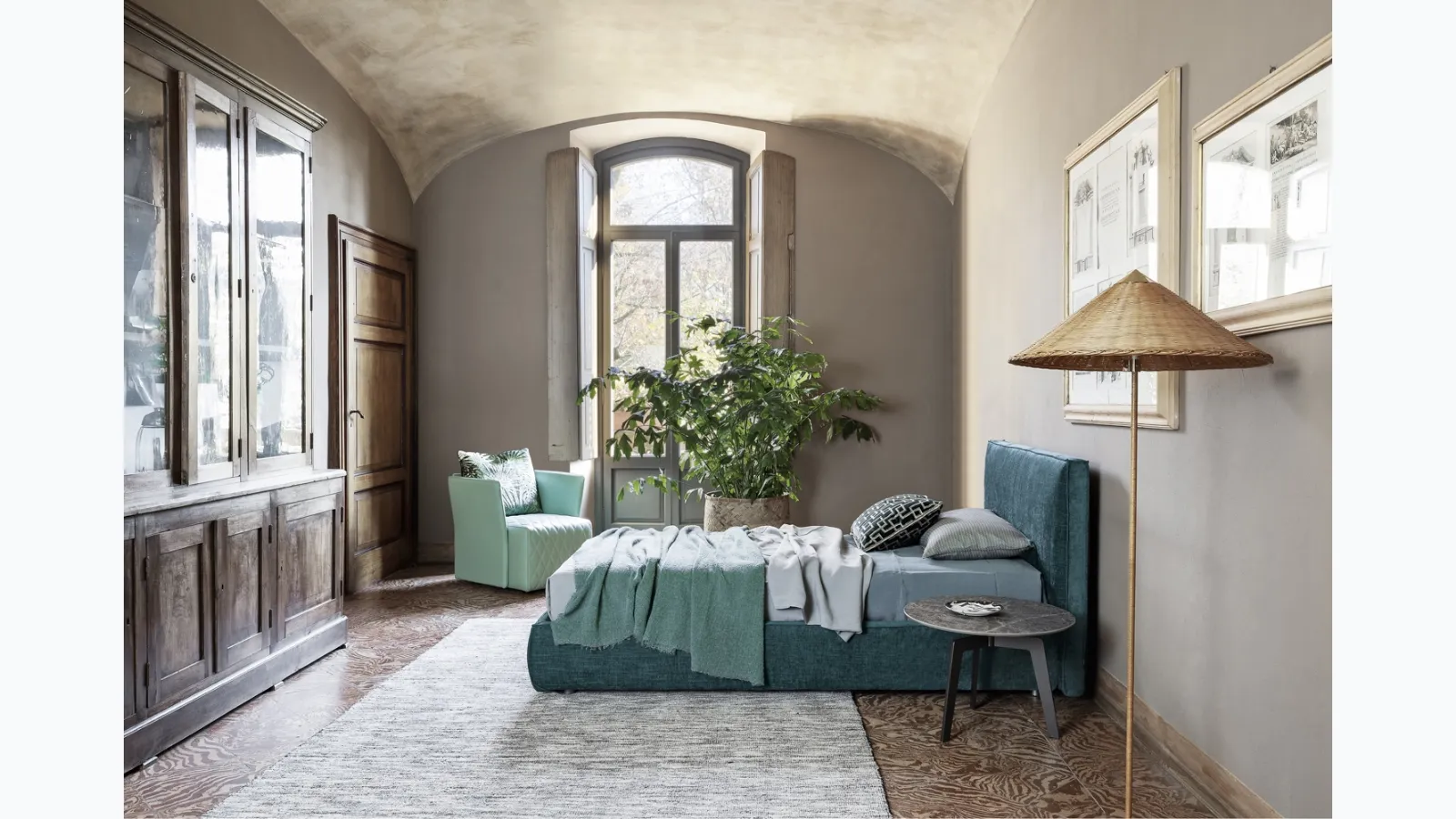 Single bed in Flexteam fabric by Miller.