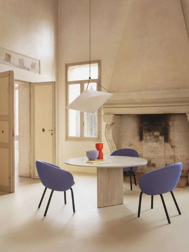 Albio table in travertine marble by Miniforms.