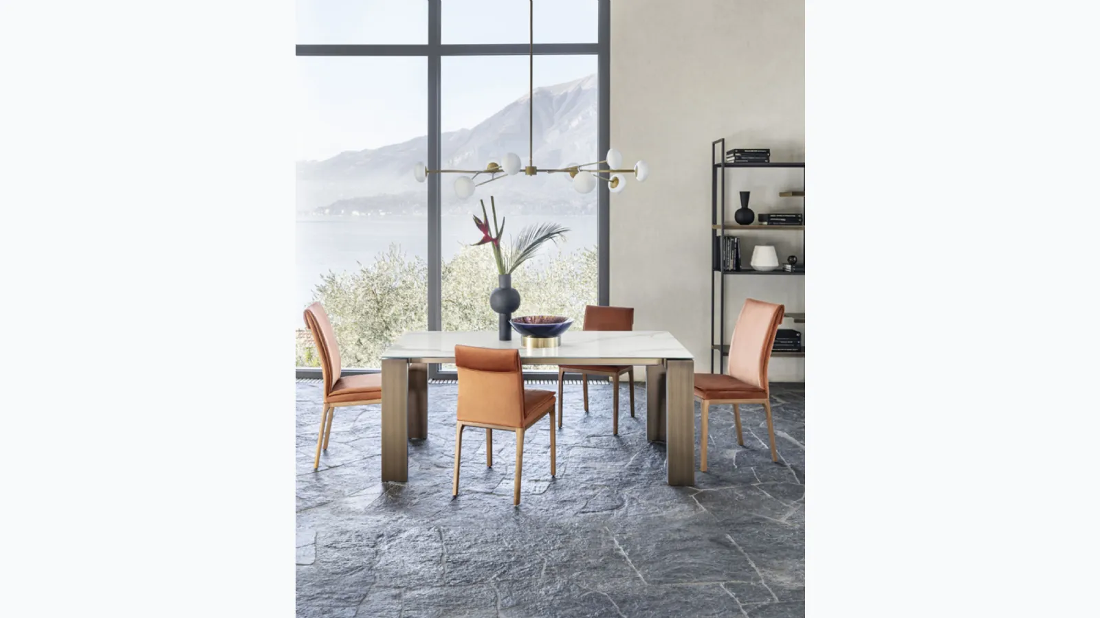 Extensible Atlantis table in ceramic by Riflessi.