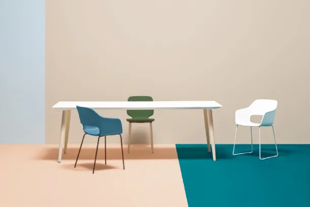 Babila table by Pedrali