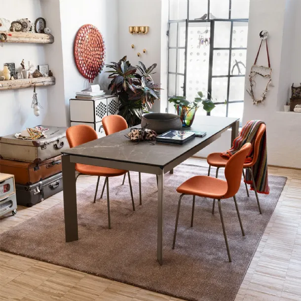 Baron extending dining table by Connubia
