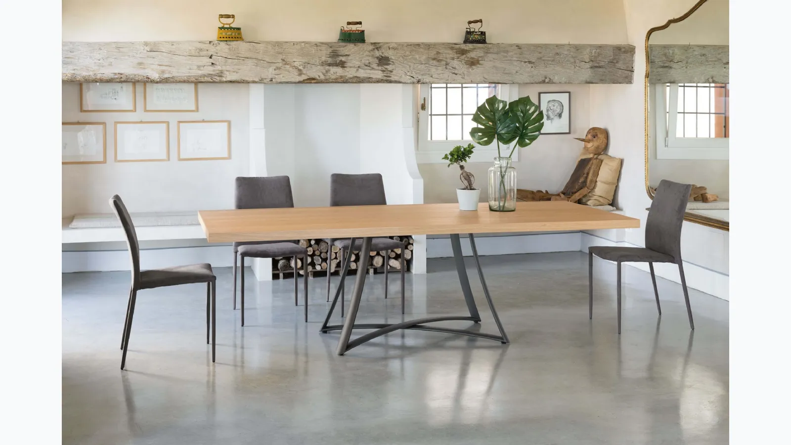 Big Bang wooden table by Ingenia.