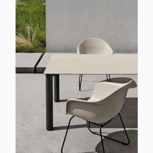 Bodoni table by Kristalia