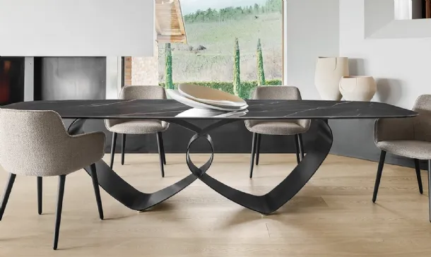 Breeze table by Calligaris.