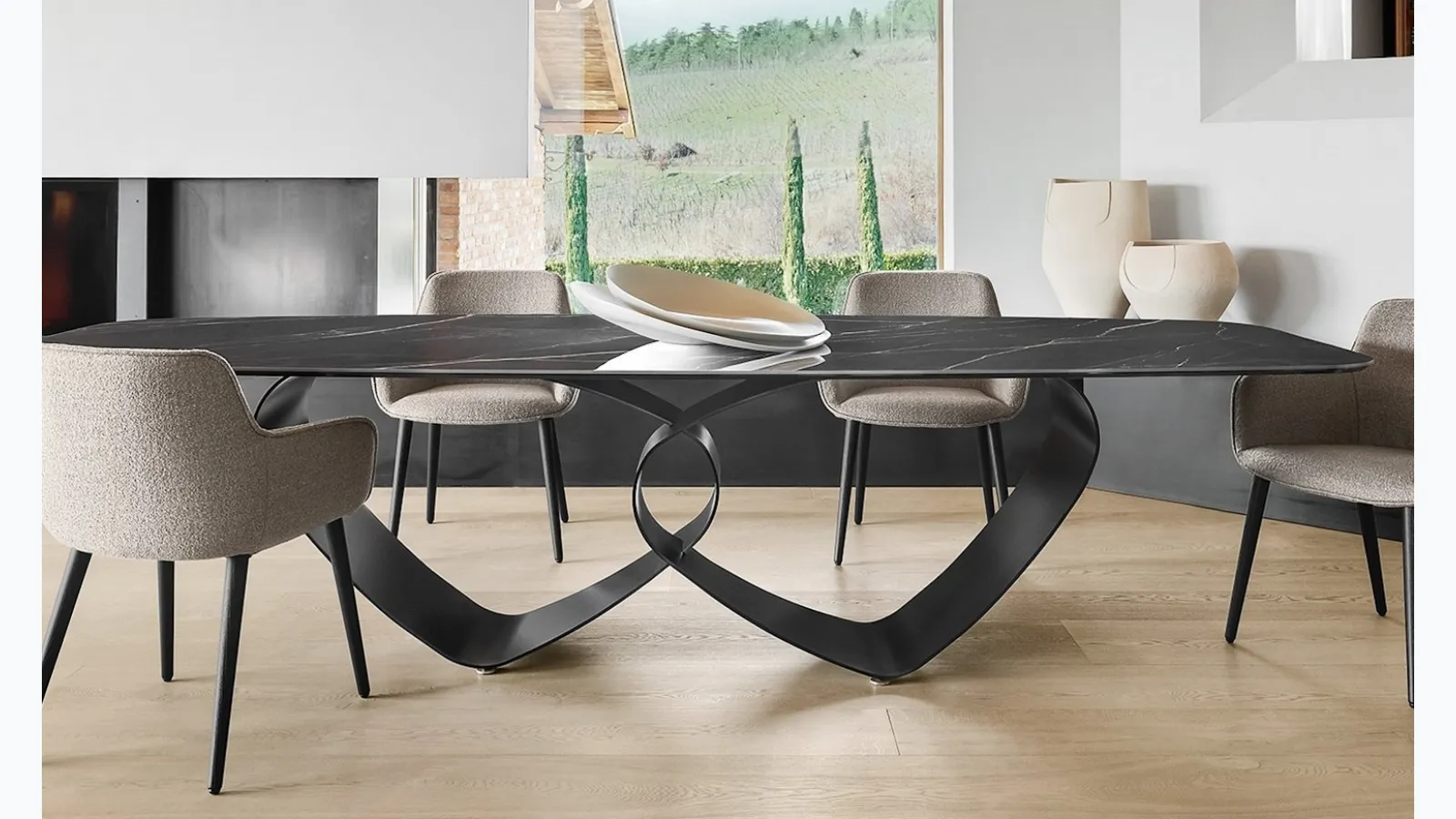 Breeze table by Calligaris.
