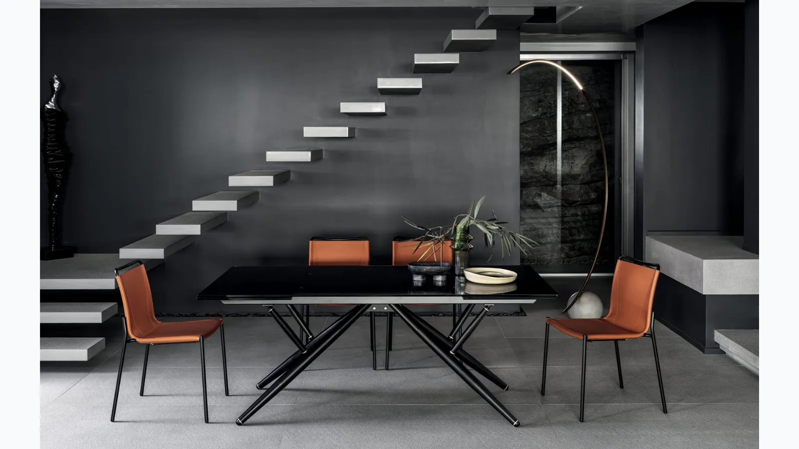Extendable Bridge glass table by Bontempi.
