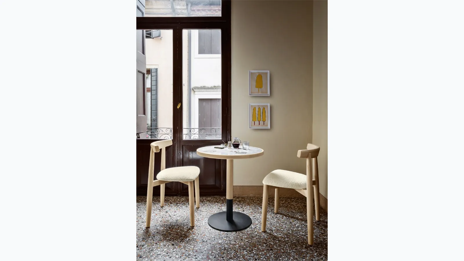 Briscola Round Table by Miniforms