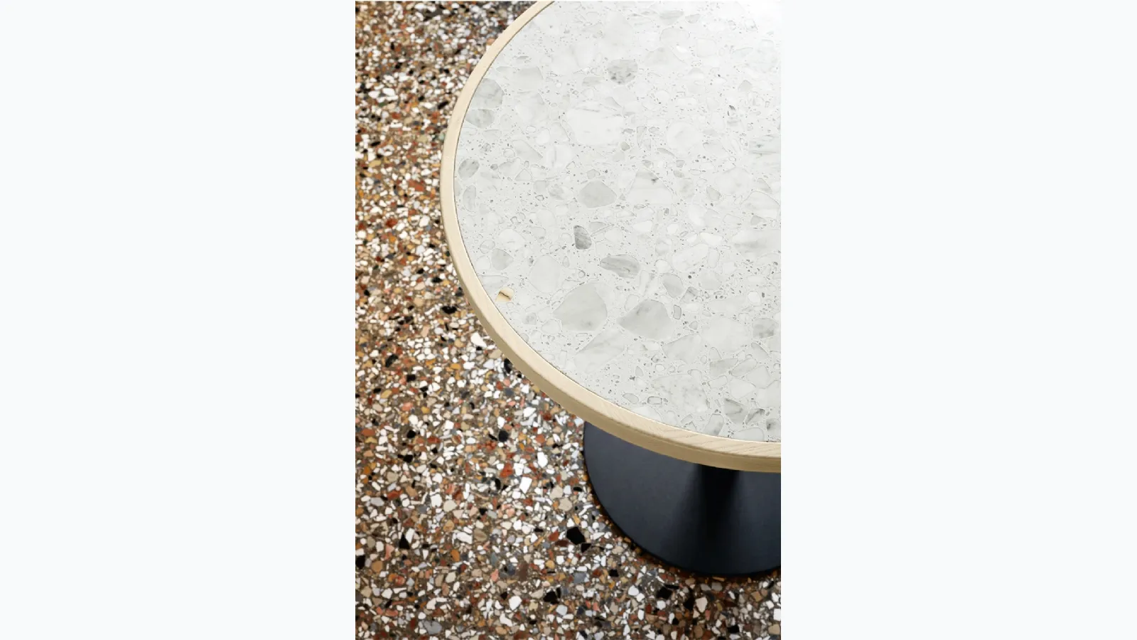 Briscola Round Table by Miniforms