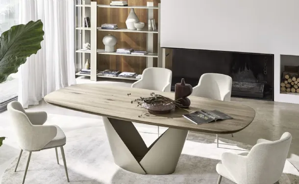 Calla table with wooden top by Calligaris.
