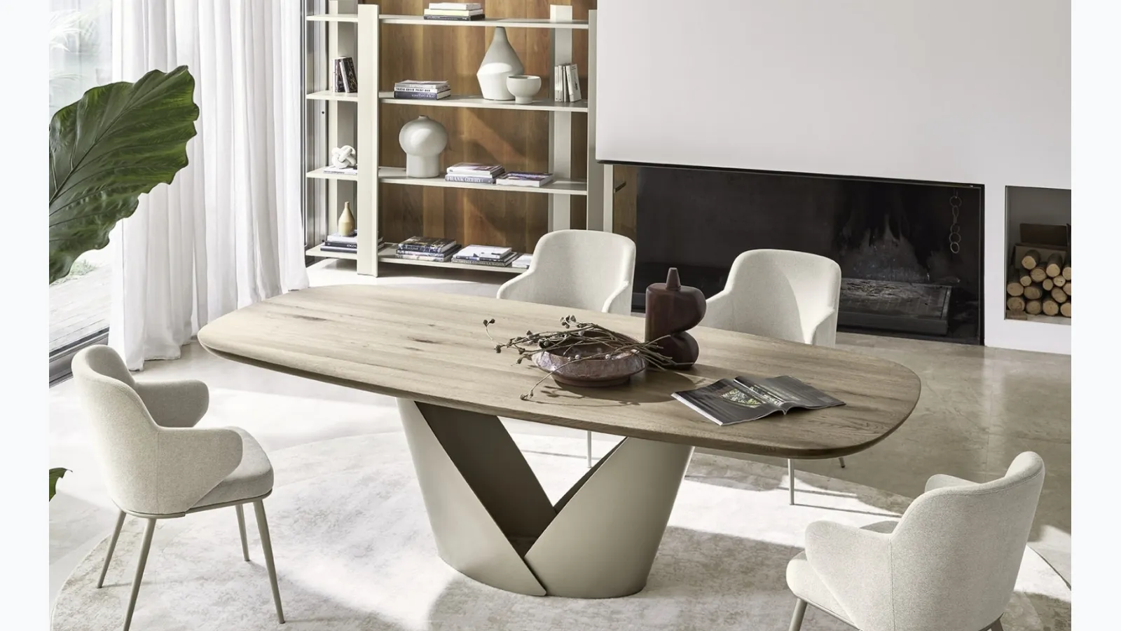 Calla table with wooden top by Calligaris.