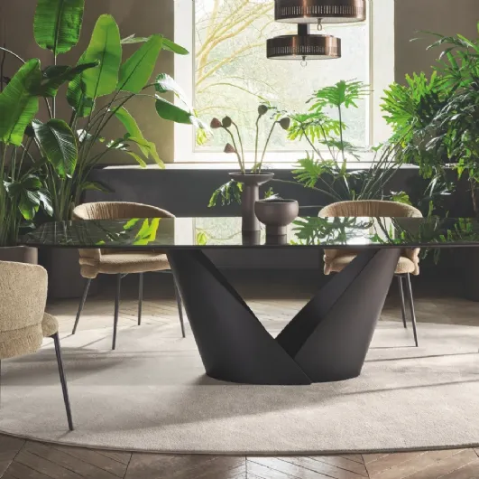 Calla table by Calligaris