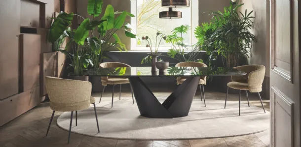 Calla table by Calligaris