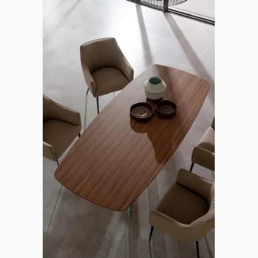 Castiels table in walnut veneer by Bizzotto