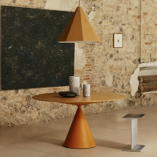 Clay table in marble by Desalto.