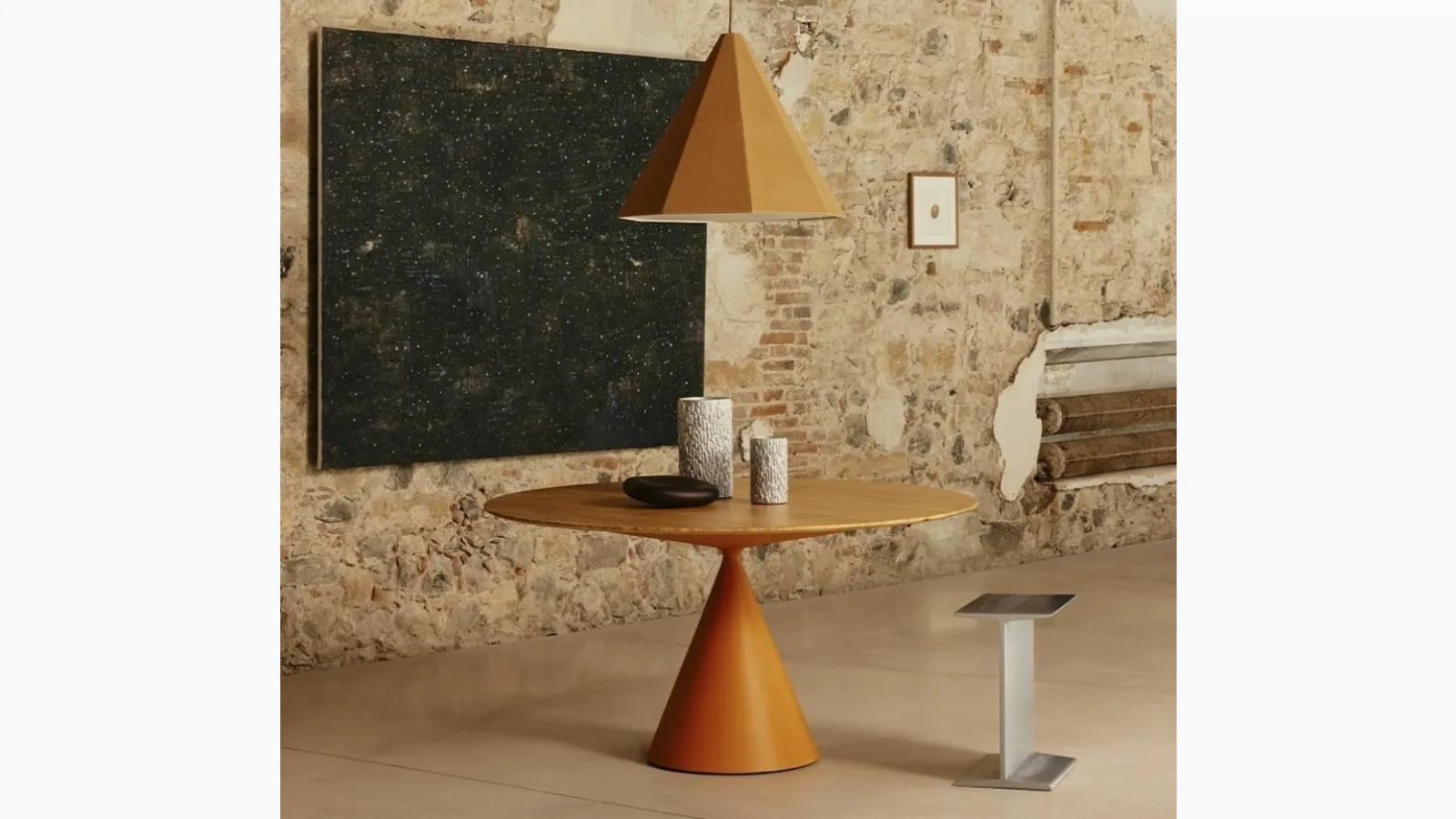 Clay table in marble by Desalto.