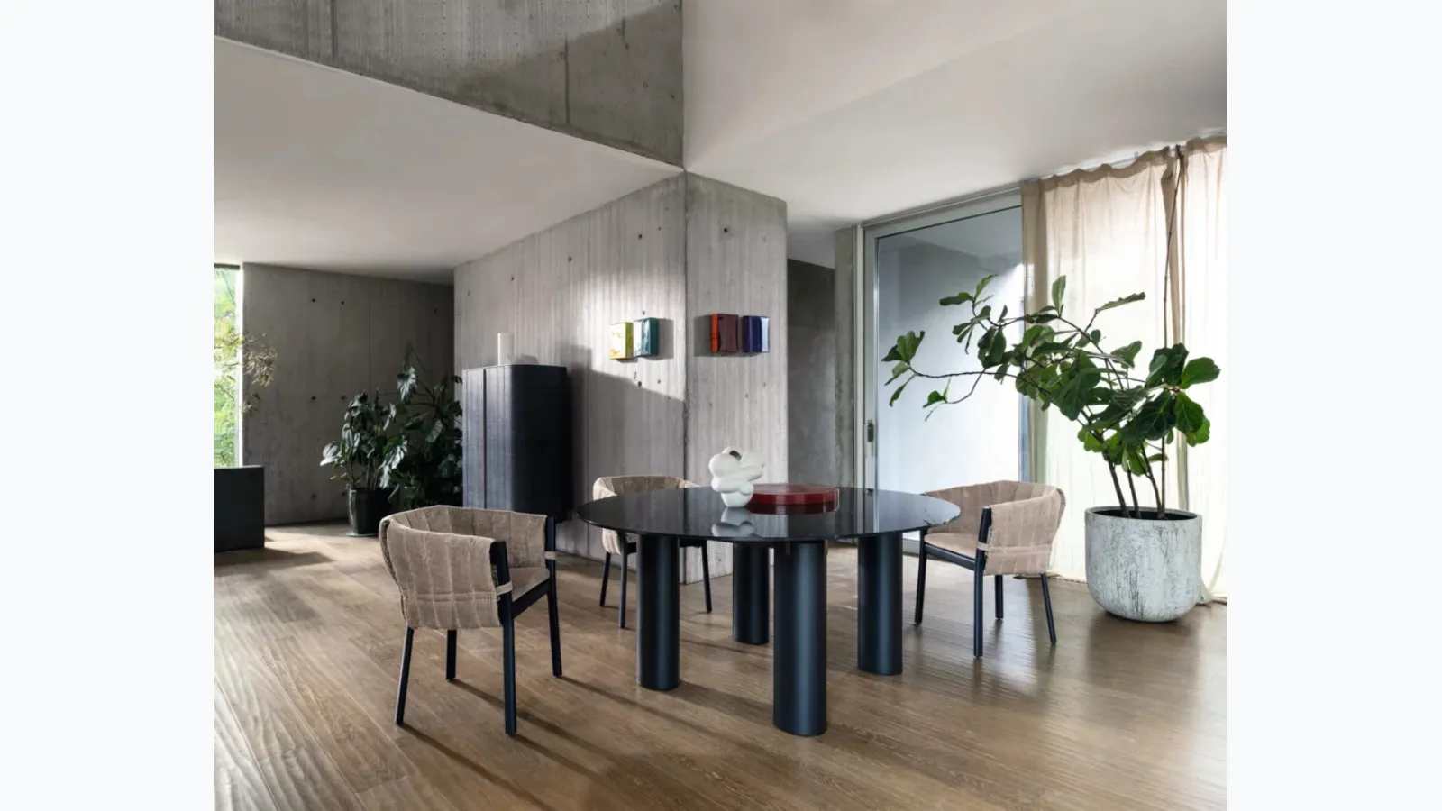 Glass table Daen 36 by Gervasoni