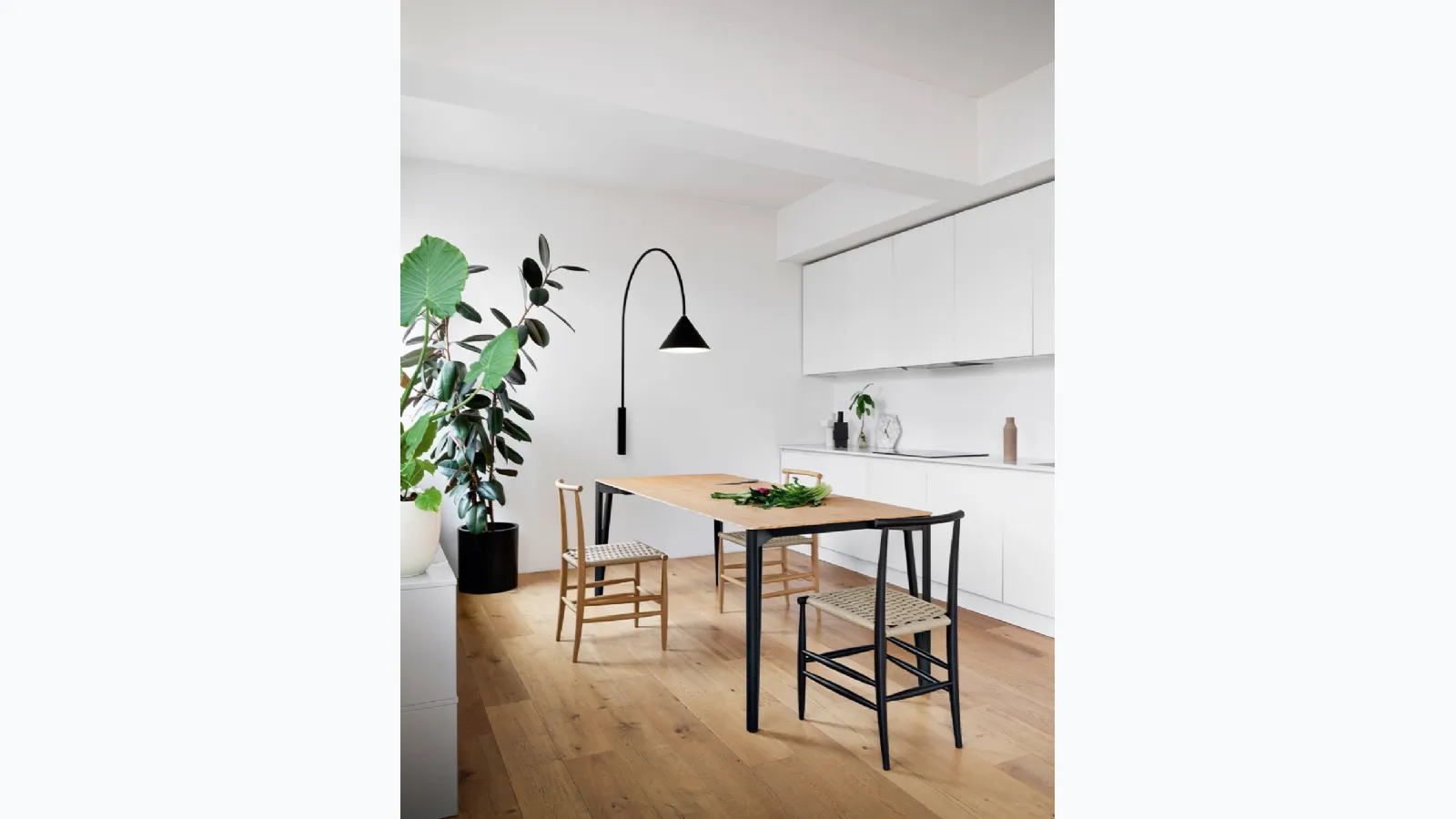 Miniforms Decapo extendable wooden table