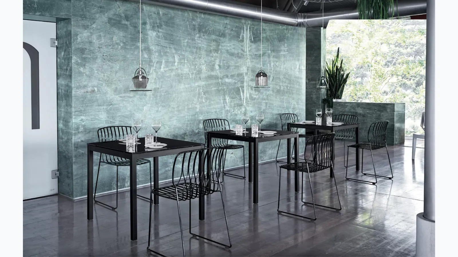 Diesis kitchen table by Bontempi.