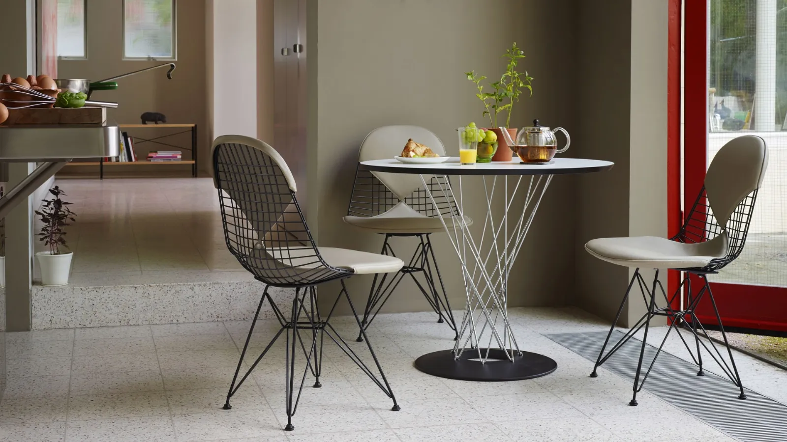 Round Dining Table by Vitra