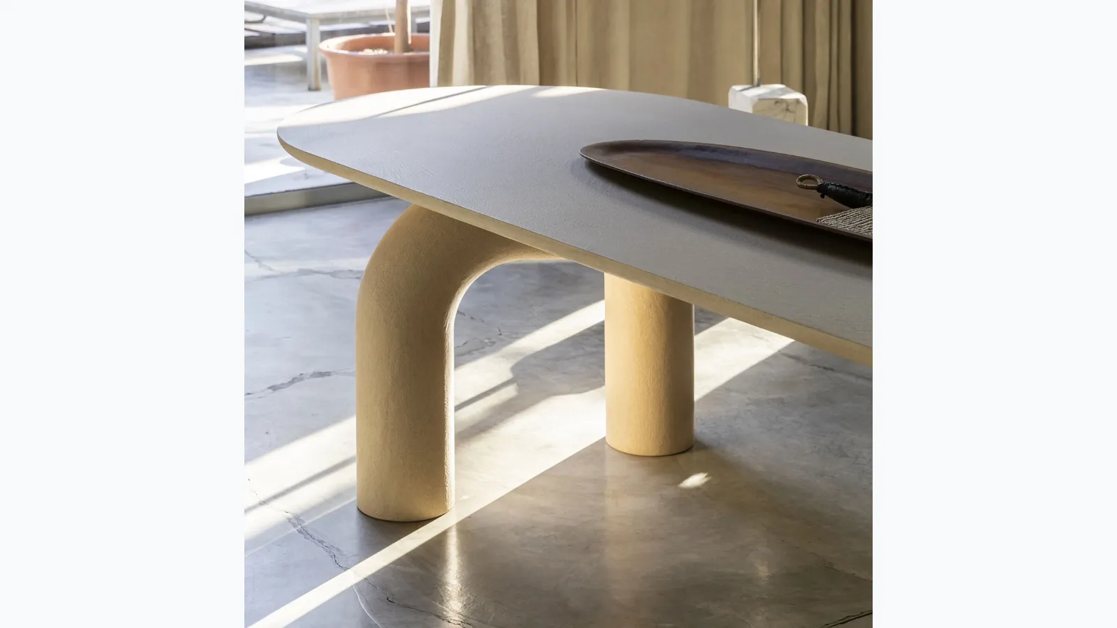Elephante design table by Mogg