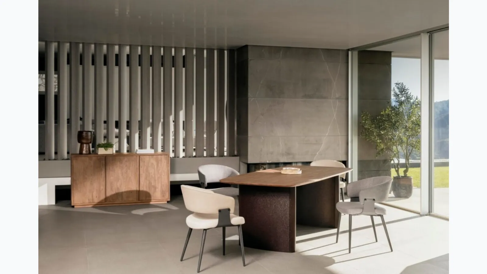 Elswick table in mango wood by Bizzotto