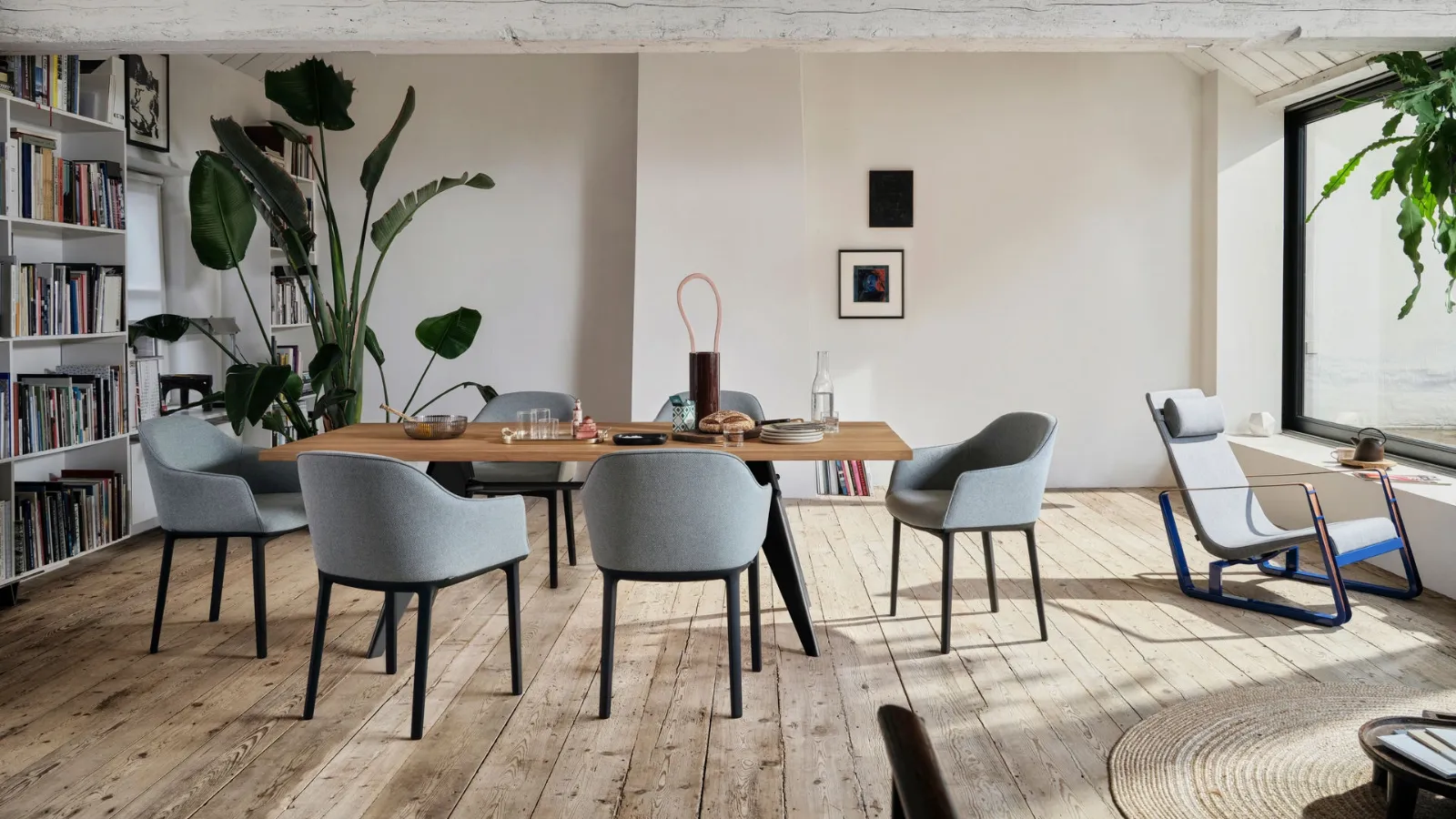 EM Table in oak by Vitra.