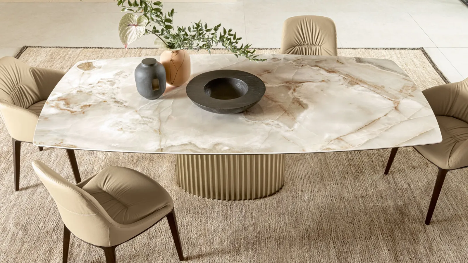 Enea table by Riflessi