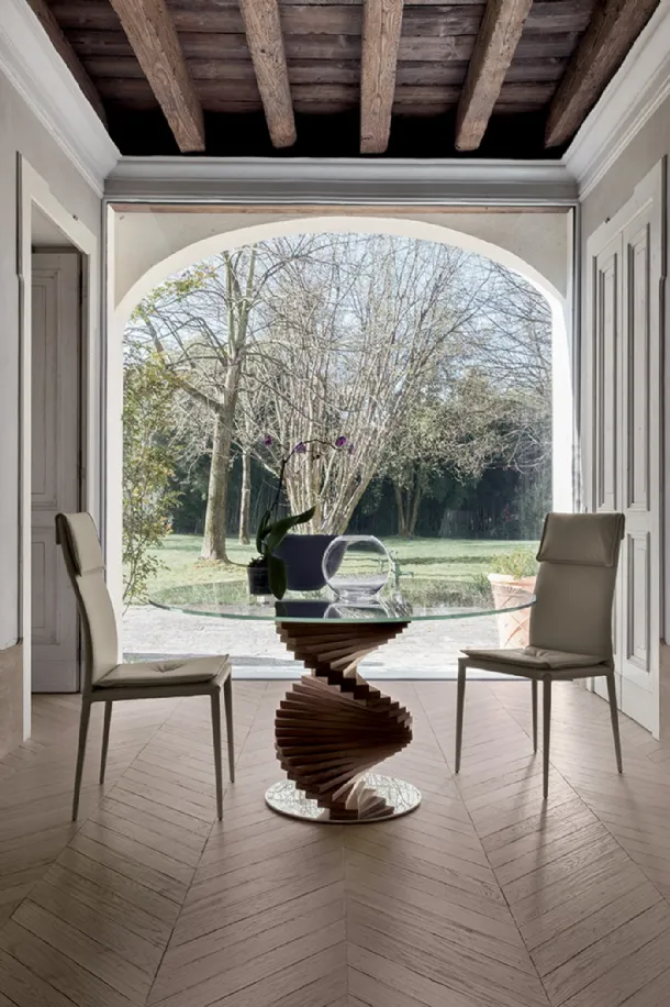 Round table Florence with wooden base and glass top by Tonin Casa
