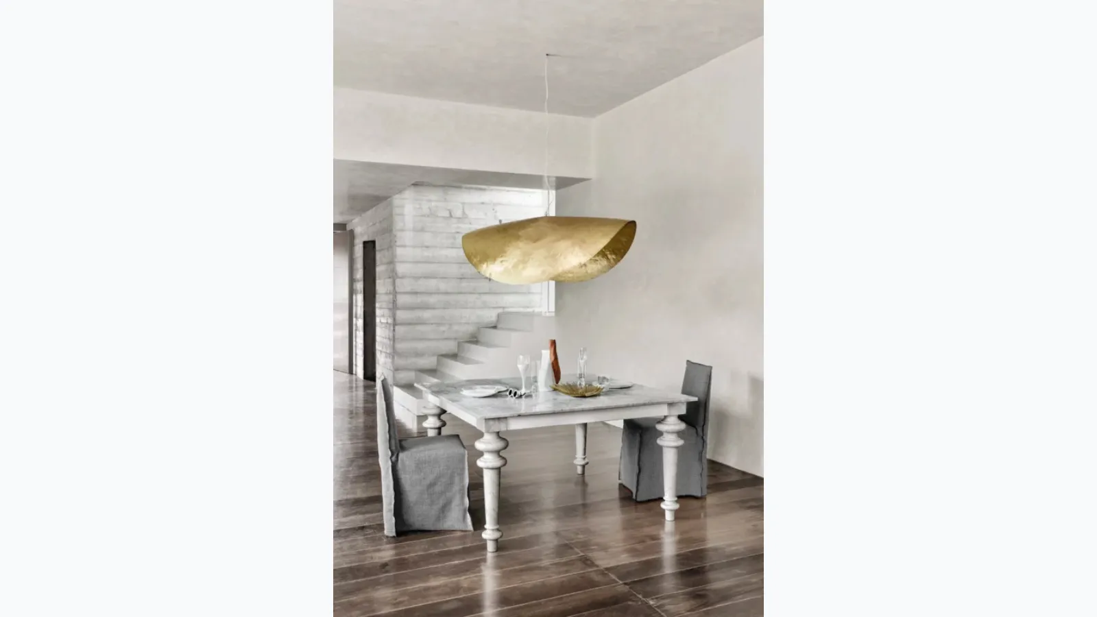 Gray 32 table in Gervasoni marble.